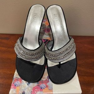 Like new Dezario heels